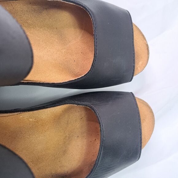 Dansko Tiana Peep-Toe Wedge Sz 37 Black Burnished Calf Leather Boho Chic Modern - Picture 3 of 9